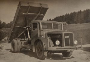 Beschlagnahmte Lastwagen im Zweiten Weltkrieg